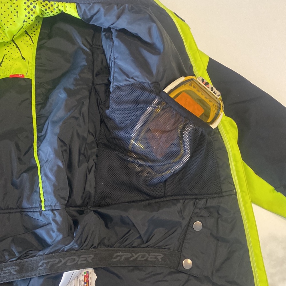 Ski jacket - Picture 4 of 8